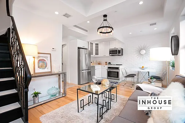 Sold by The In House Group | media 3