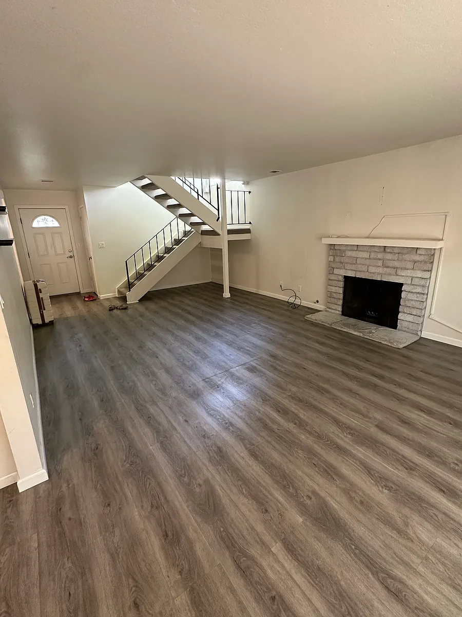 Living room - 5048 Calle Real #B