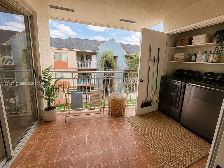 18840 NW 57th Ave #302 — Photo 8