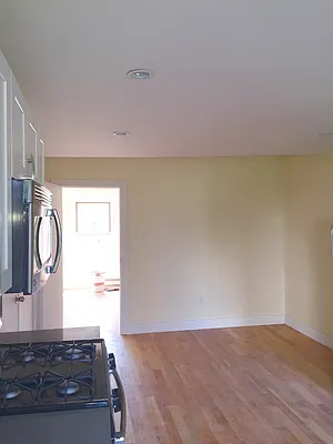 Rented by Bedford Realty USA Corp | media 4