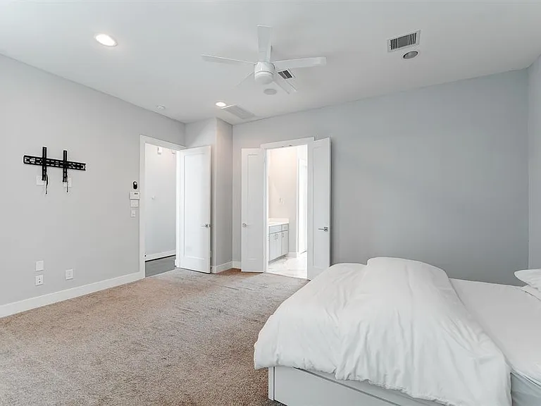 8409 Hempstead Rd #A — Photo 23