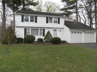 195 Dohrcrest Dr, Rochester, NY 14612