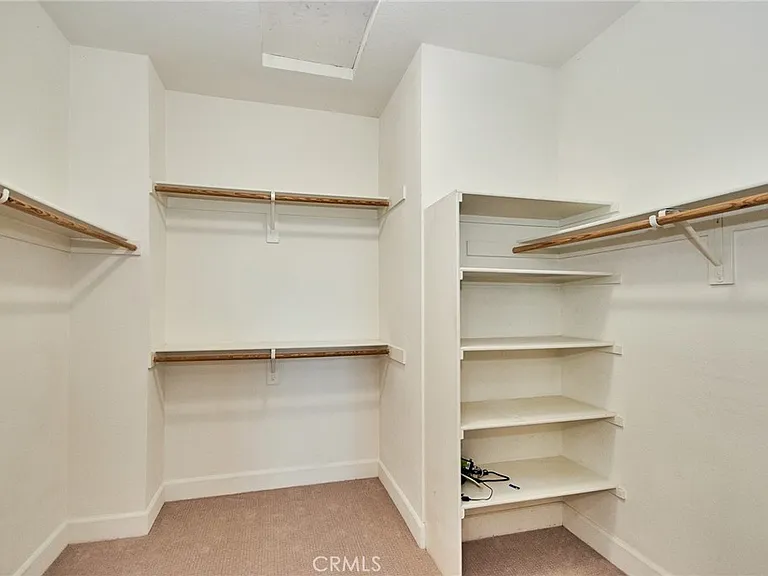 15 Vantis Dr — Photo 11