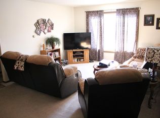 1209 Ravenwood Rd, Waterloo, IA 50702