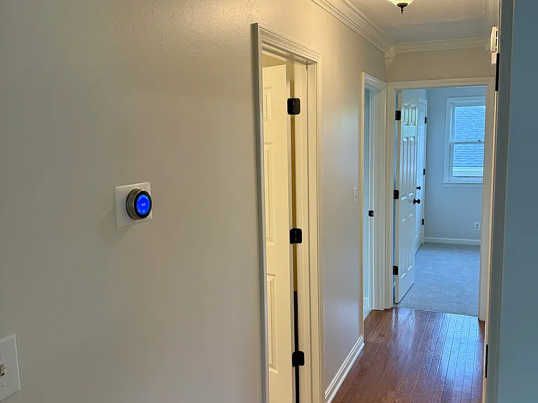 1604 Hopkins Ct — Photo 5