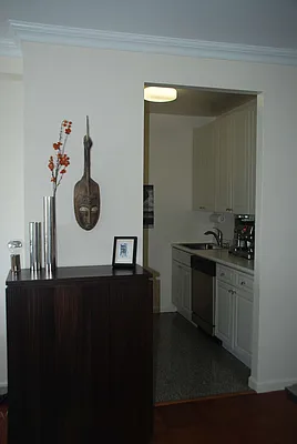 Rented by Lifecanbe LLC | media 28