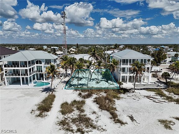 3rd image of 3250 Estero Blvd