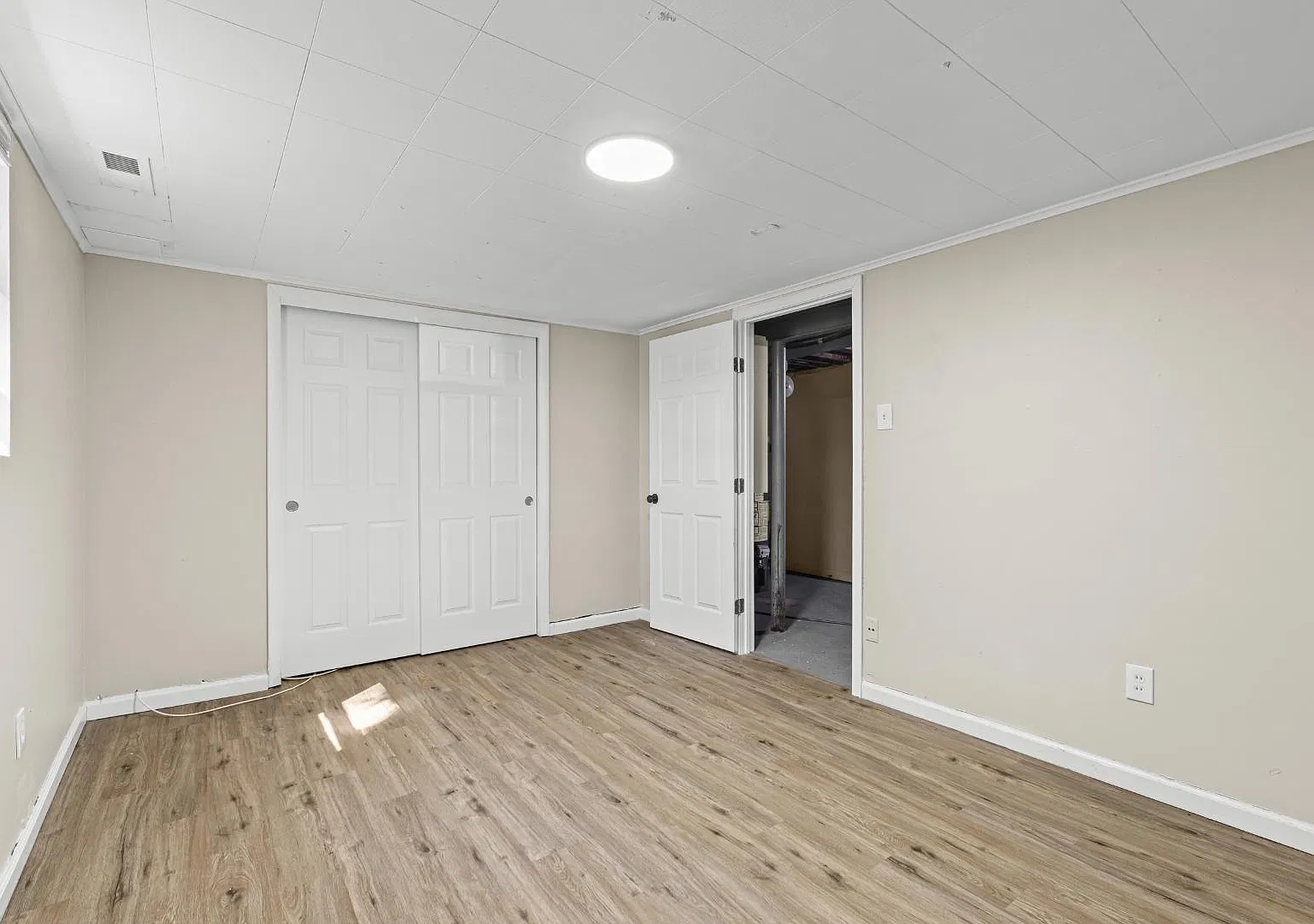 1333 Columbus Dr — Photo 3