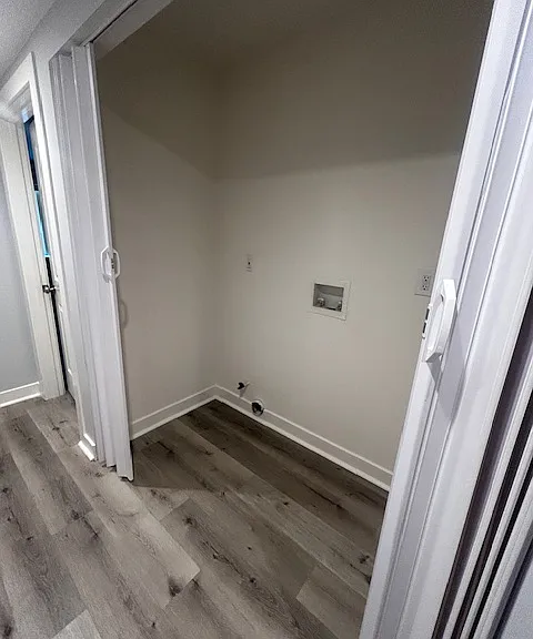 washer & dryer hook ups