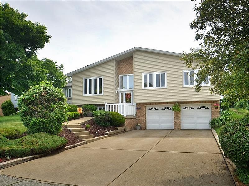 1st image of 1040 McAllister Dr