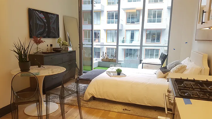Rented by The KCI Group | media 61
