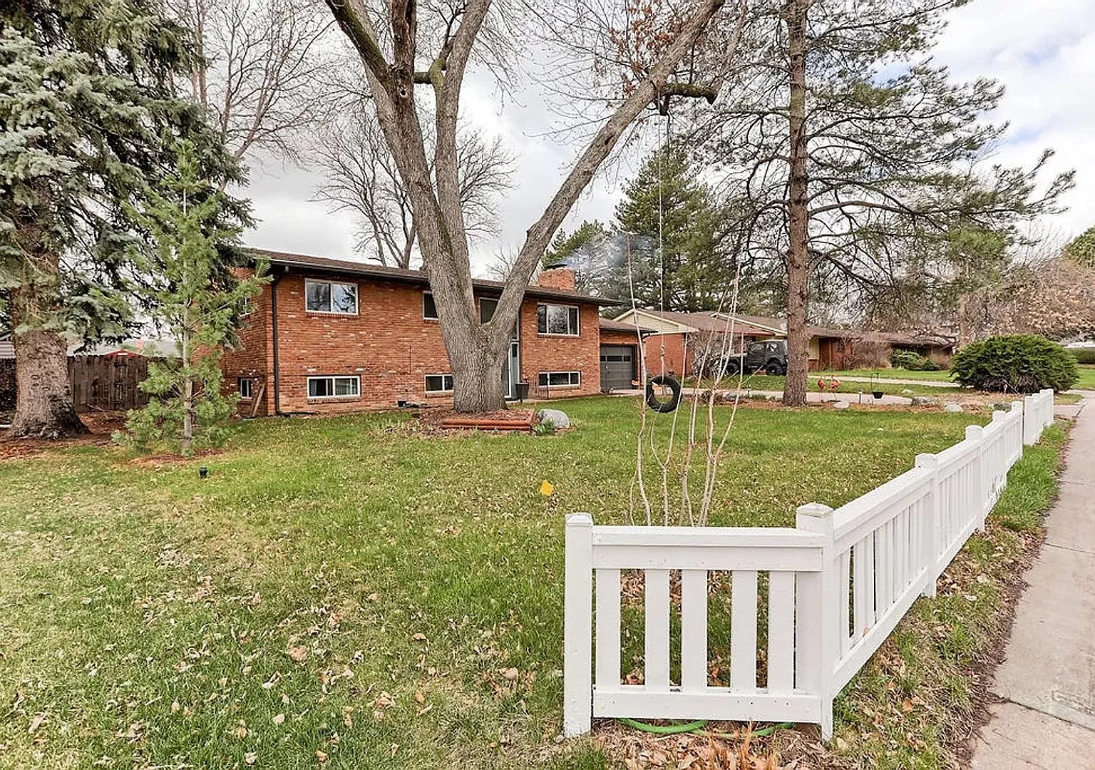 Spacious 6 Bed, 3 Bath Home for Rent in Central Fort Collins! — Photo 4
