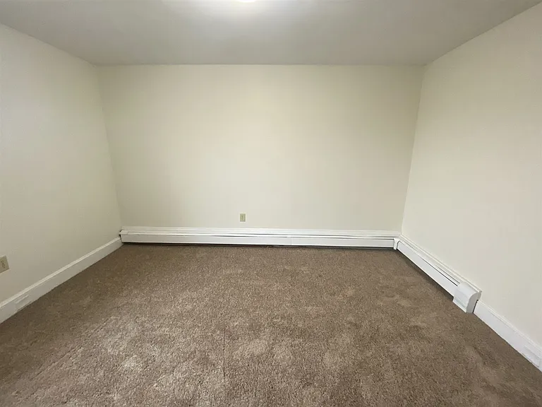 22 Ferry St #2 — Photo 26