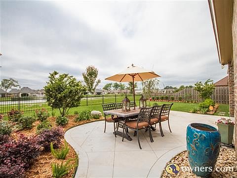 Gorgeous Patio Overlooking Pond