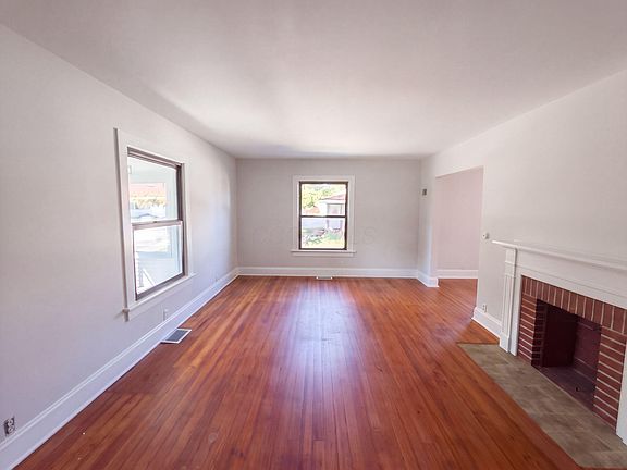 2nd image of 160 Elm St