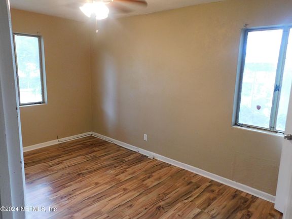 3rd image of 1020 EASTDALE Street