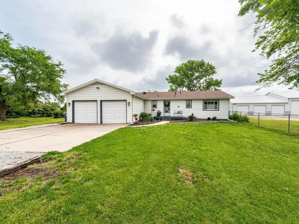 208 N Zelta Dr, Wichita, KS 67206