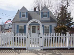 70 Nathaniel St, Springfield, MA 01109