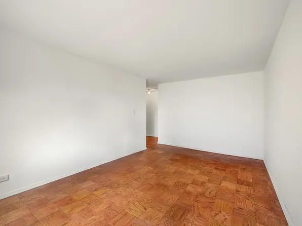 210 East Broadway image 3 of 9