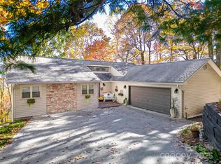 110 Spring Path, Laurel Park, NC 28739