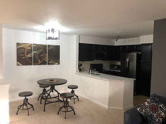 4th image of 6911 Victoria Dr Unit F