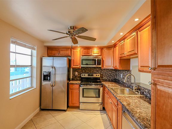 3rd image of 121 SE 3rd Avenue #308