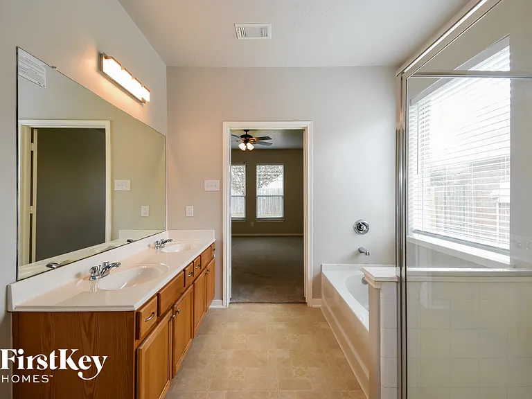 10803 Gold Finch Rd — Photo 11