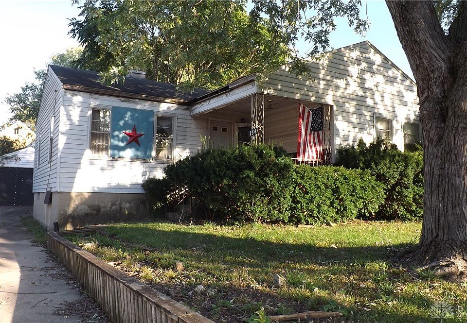 1st image of 854 Santa Cruz Ave