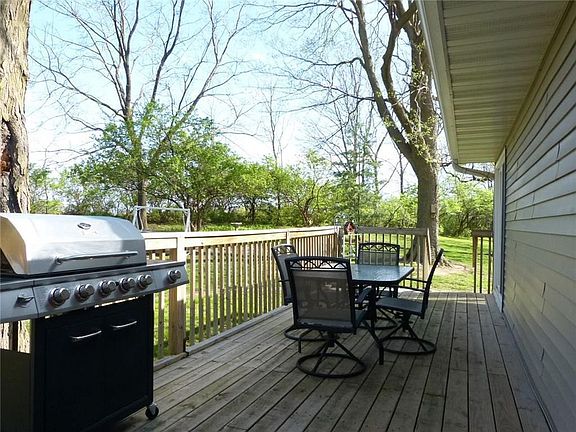 5th image of 317 Hickory Ln