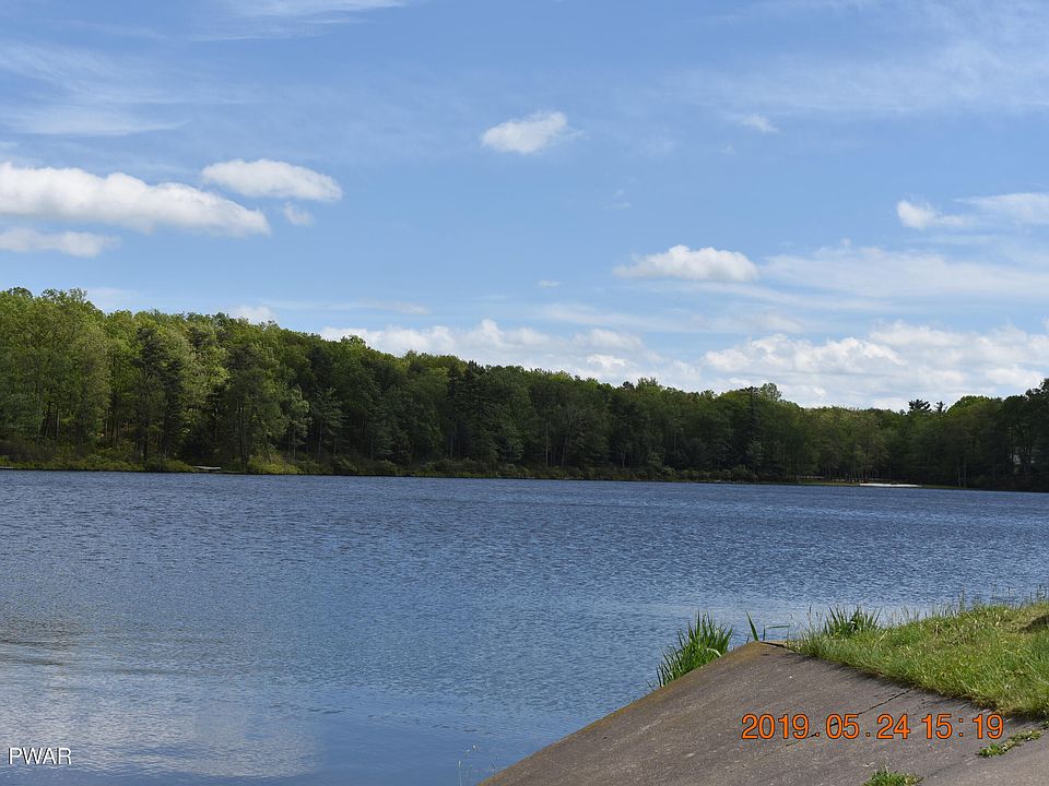 1st image of 207 E Lake Dr