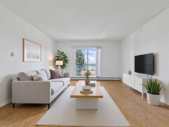 2nd image of 2022 W Canyon Meadows Dr SE #304