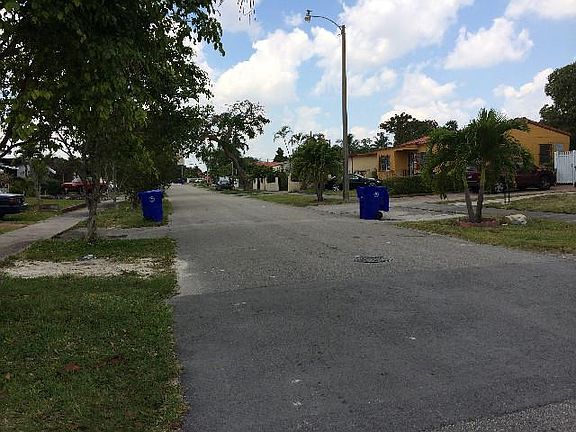 4th image of 3751 NW 1st St