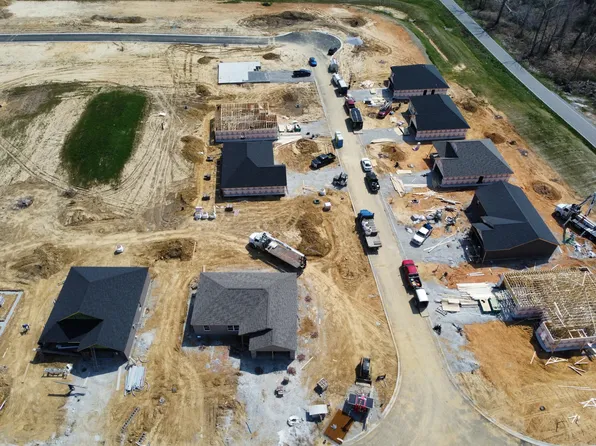 305 Cinchpost Cir, London, KY 40744