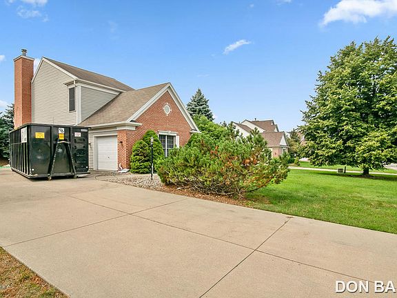 3rd image of 1498 Crystal Valley Ct SE