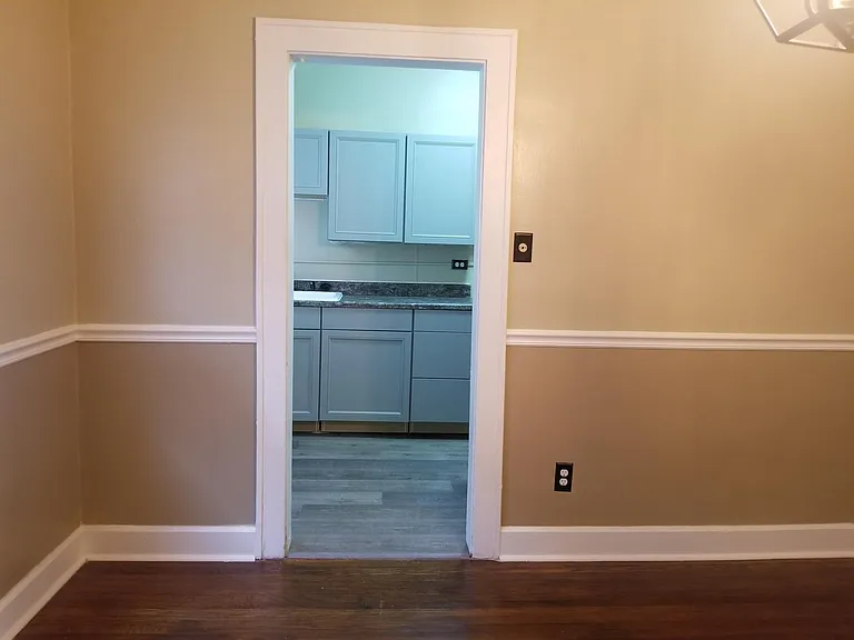 2401 Shelby St #4 — Photo 7