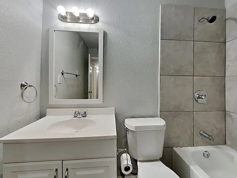4349 Chestnut Dr — Photo 15