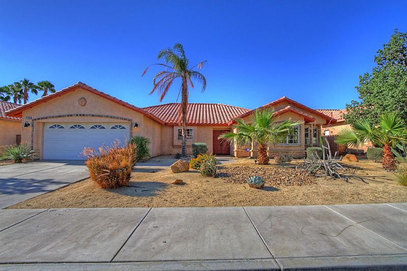 1st image of 78565 Naples Dr