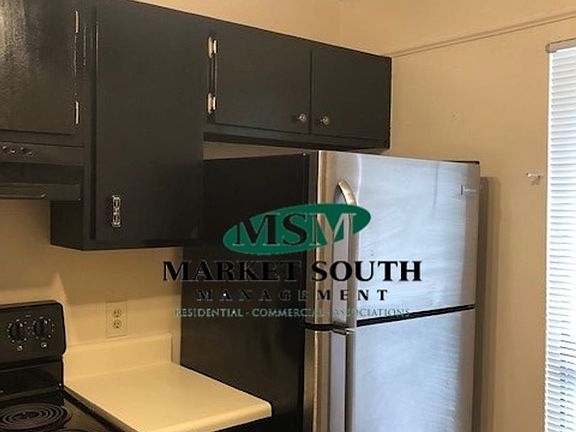 3rd image of 100 Oyster Shell Rd APT A6