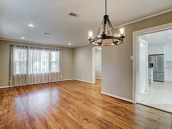 4th image of 843 T C Jester Blvd