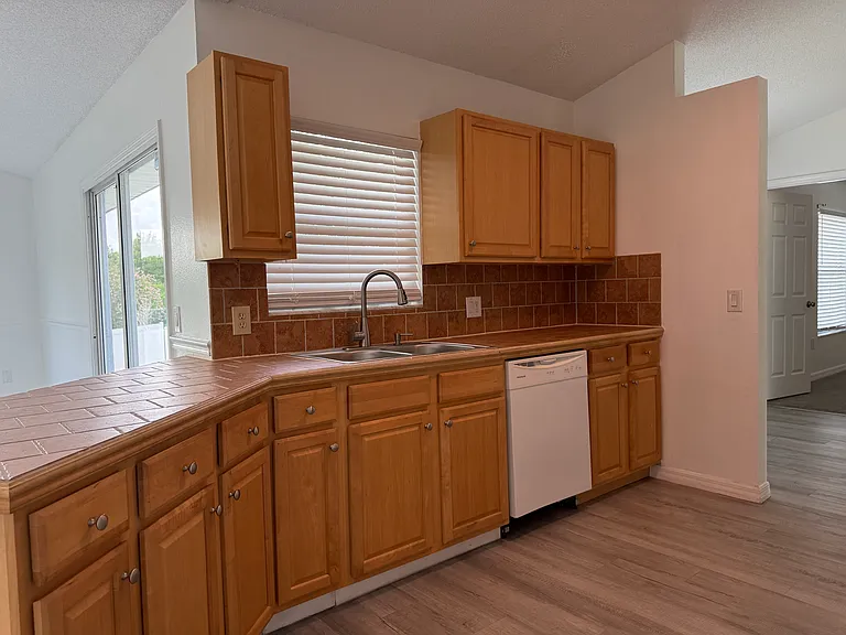 2464 Tranquil Ln — Photo 12