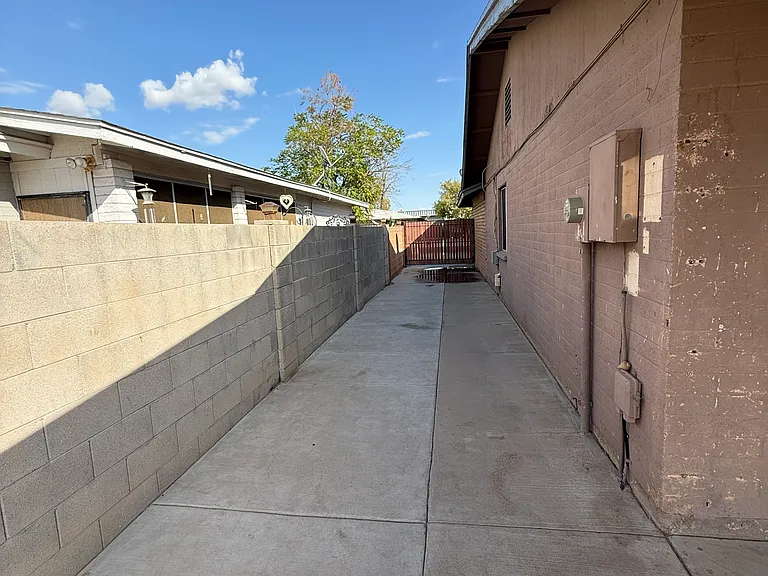7624 N 44th Dr — Photo 19