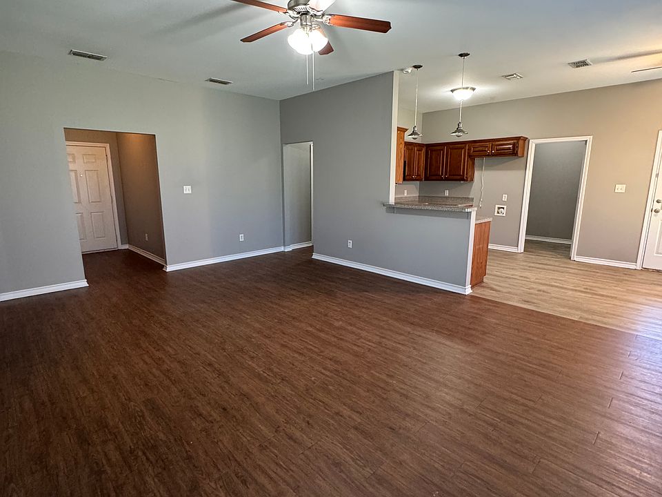 1st image of 313 Village Ct #313