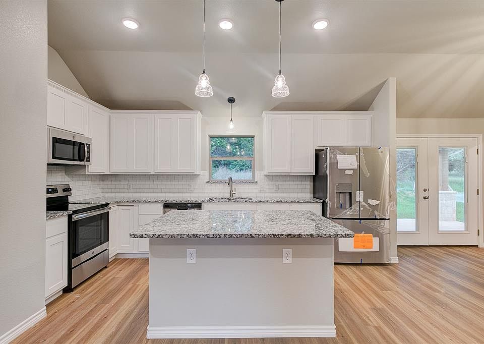 1st image of 5518 Stonegate Cir