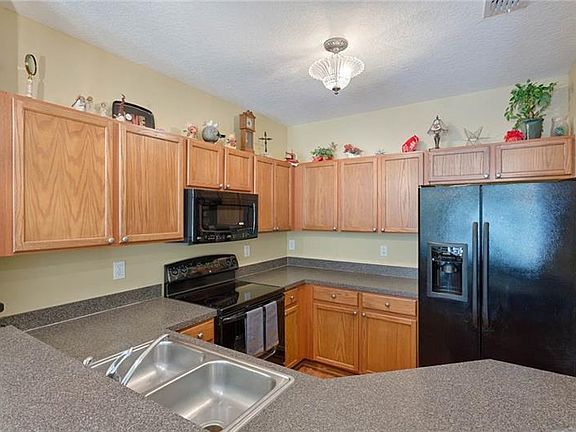 2nd image of 8587 Trail Wind Dr