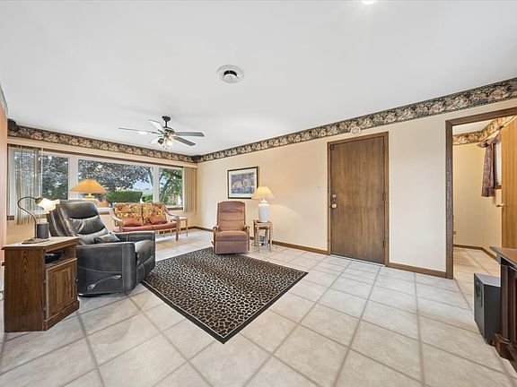 5th image of 8231 W Berwyn Ave