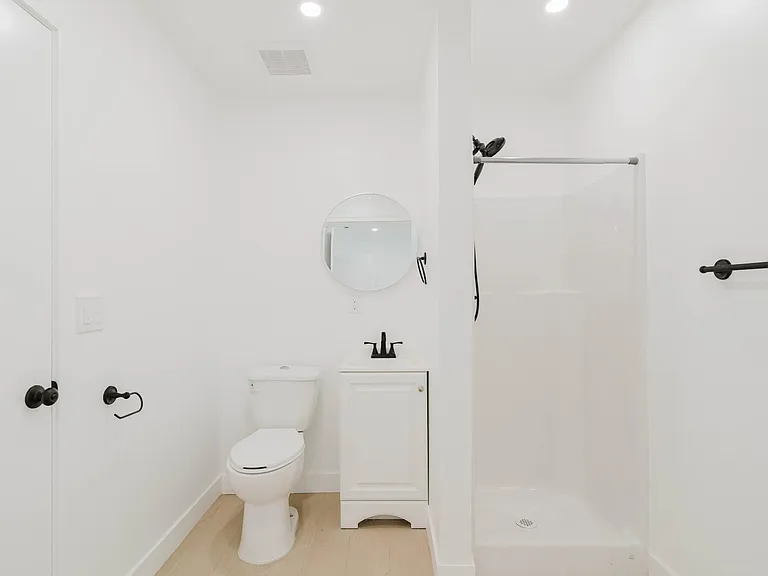5654 1/4 Cartwright Ave — Photo 12