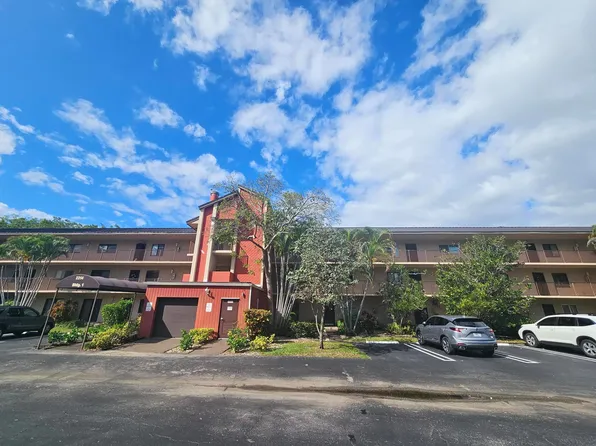 2214 S Cypress Bend Drive #105, Pompano Beach, FL 33069