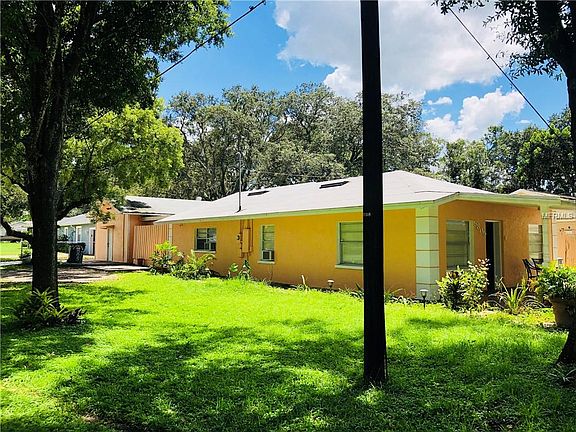2nd image of 5805 N Lincoln Ave