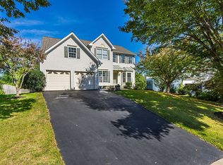 303 Riding Trail Ct NW, Leesburg, VA 20176