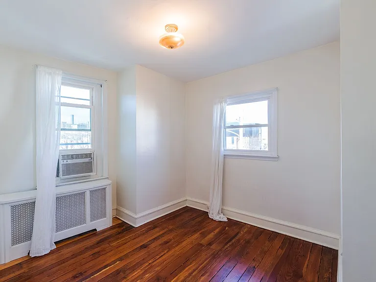 2155 E Letterly St — Photo 11